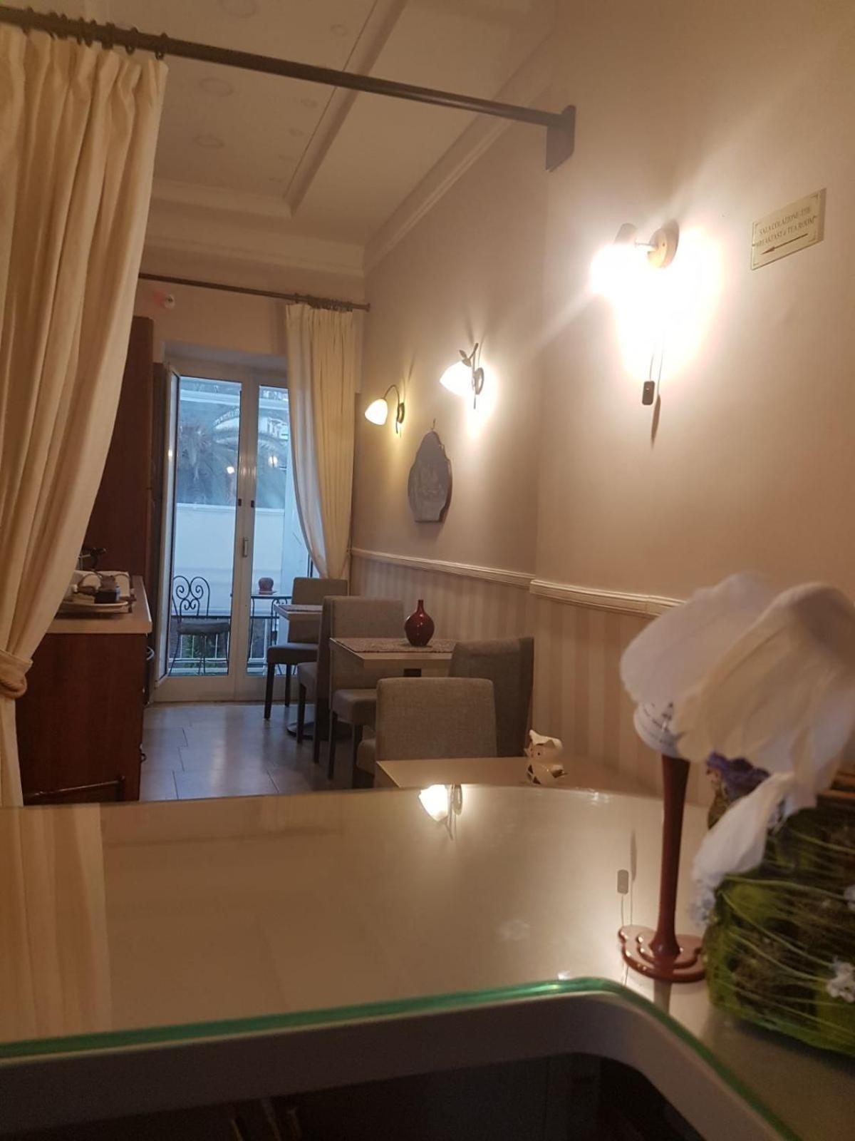 B&B La Dimora Di Nettuno Neapel Exteriör bild