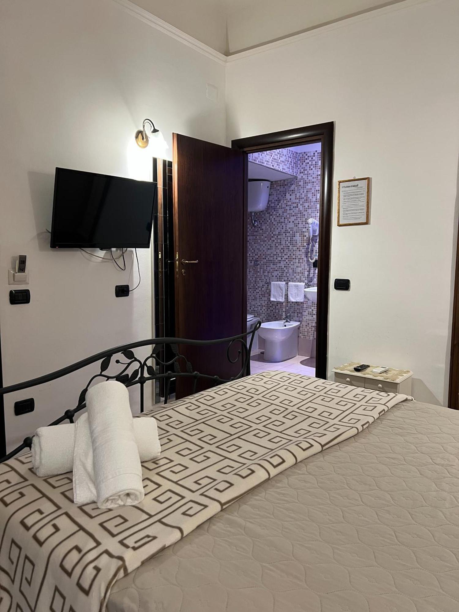 B&B La Dimora Di Nettuno Neapel Exteriör bild